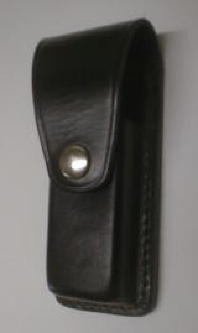 Étui à couteau utilitaire en cuir formé