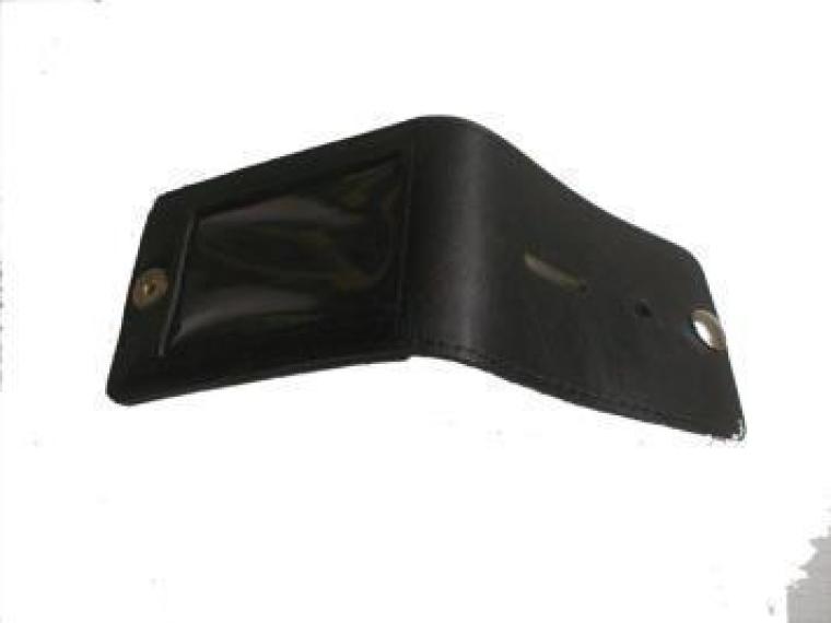 Porte-insigne et fenêtre pour carte