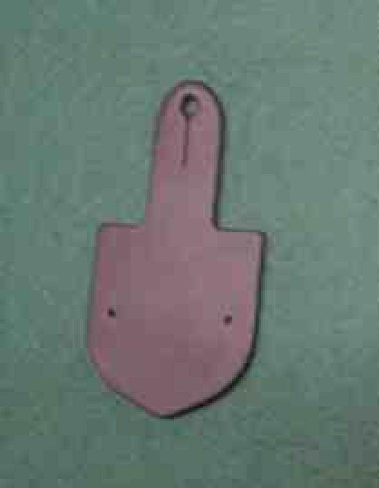 Porte insigne en cuir (2 trous, 1 boutonnière)