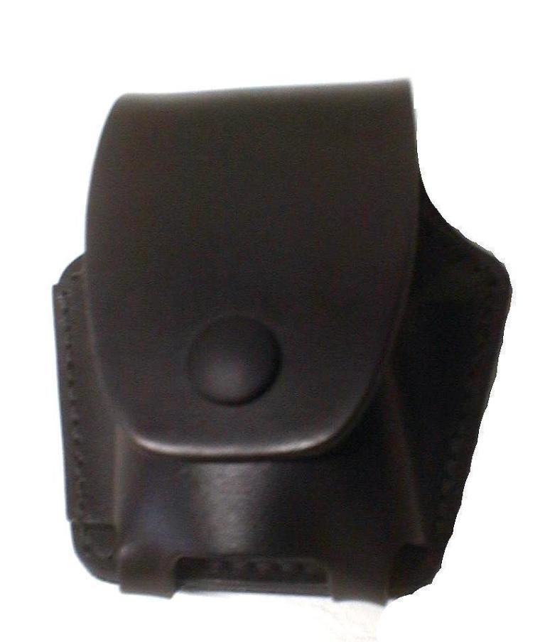 Étui à menotte en cuir compact